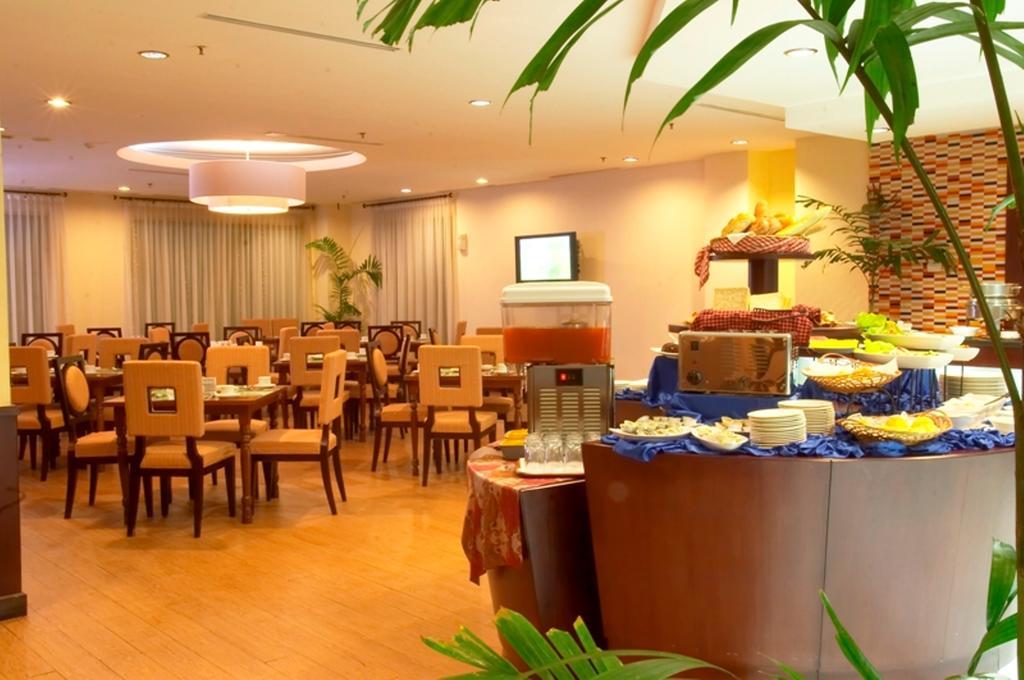 Hotel Gran Puri Manado Exteriér fotografie