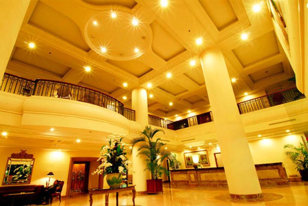 Hotel Gran Puri Manado Exteriér fotografie