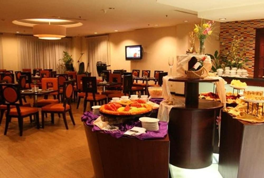 Hotel Gran Puri Manado Exteriér fotografie