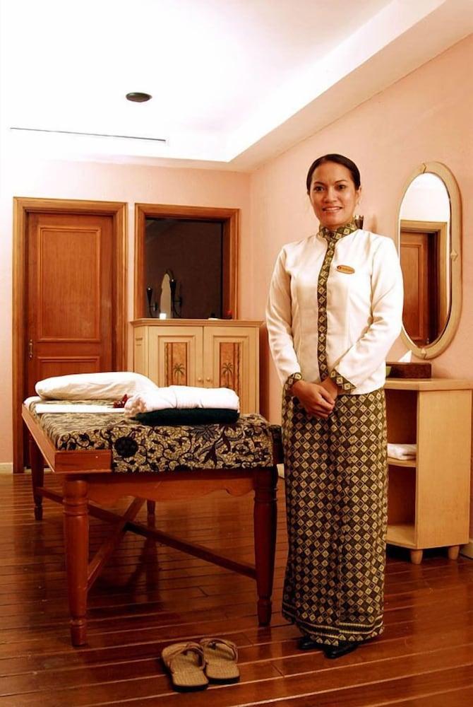 Hotel Gran Puri Manado Exteriér fotografie